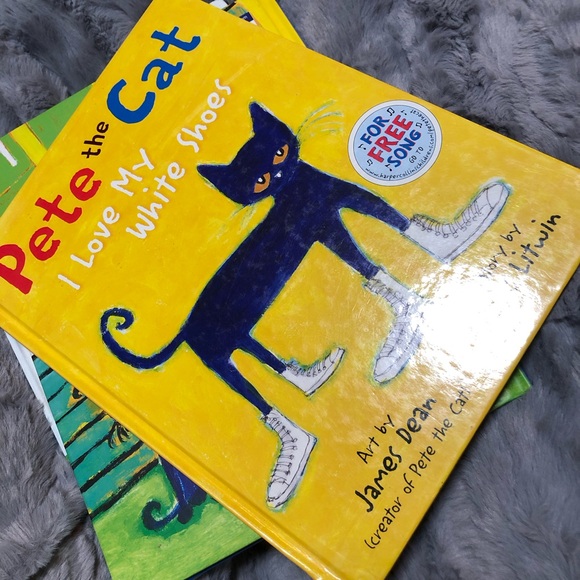 Pete the cat bundle - Picture 14 of 14